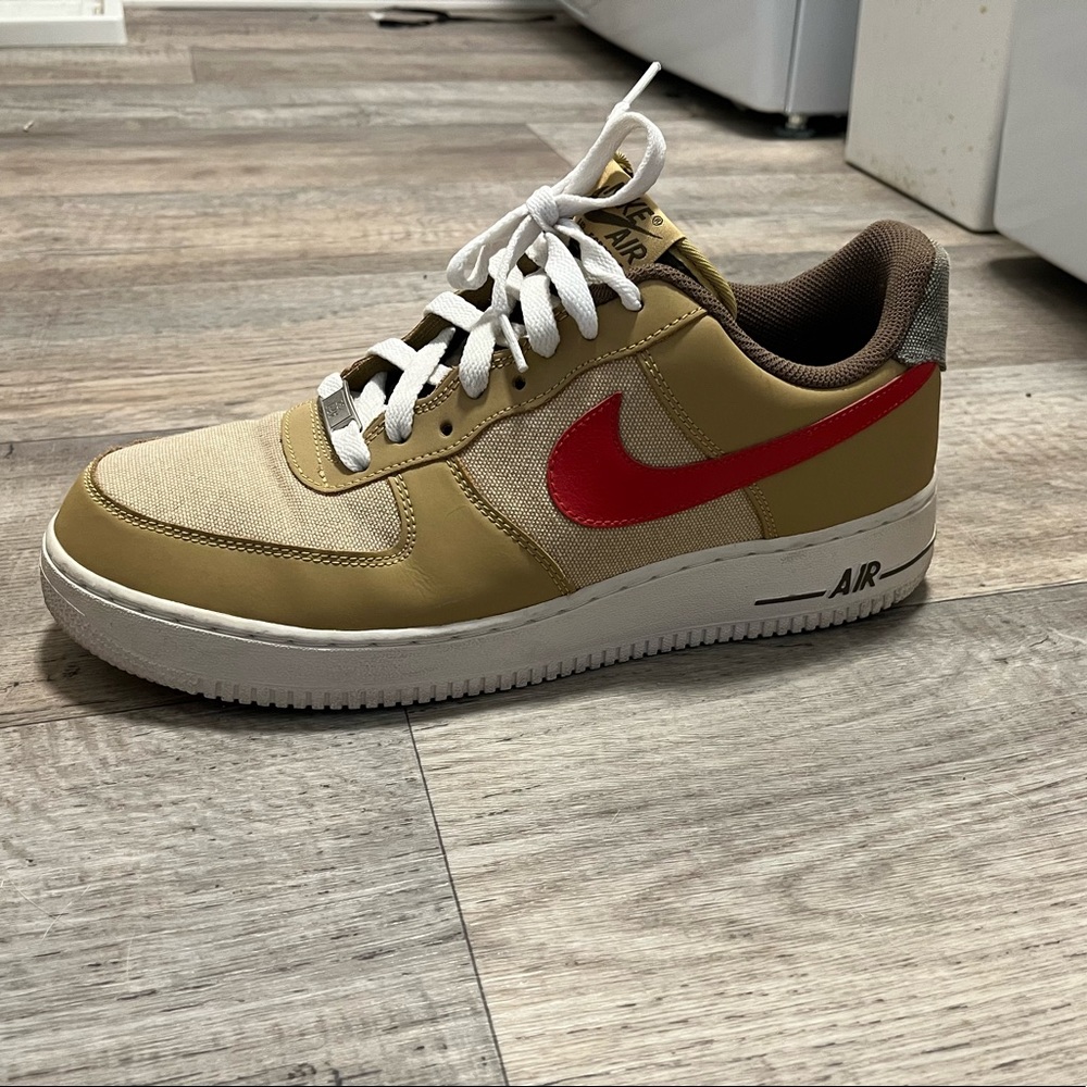 Nike Air Force 1 size 10.5